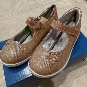 Stride Rite
Holly rose gold